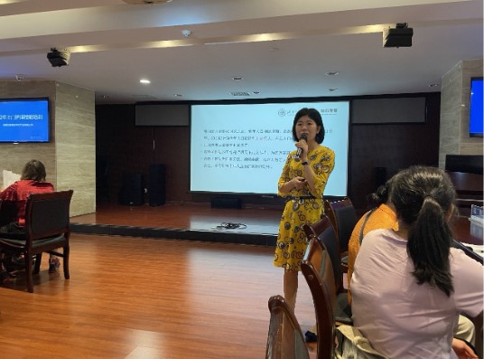 “強(qiáng)化崗位技能，培養(yǎng)業(yè)務(wù)人才” ——湖南發(fā)展養(yǎng)老聯(lián)合湖南中醫(yī)藥大學(xué)護(hù)理學(xué)院組織開(kāi)展養(yǎng)老護(hù)理員專題培訓(xùn)